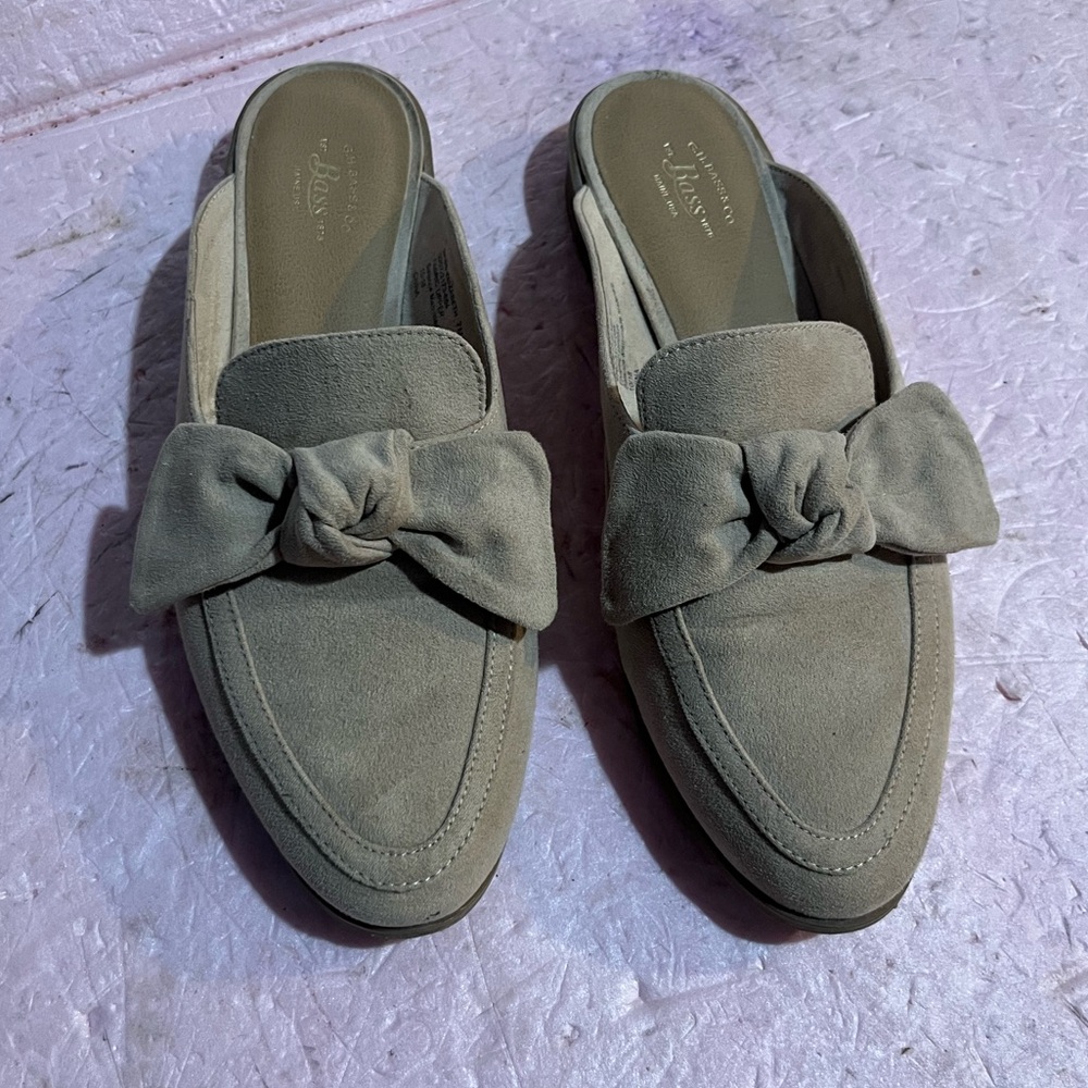 GH Bass women’s suede slip on mule size 7